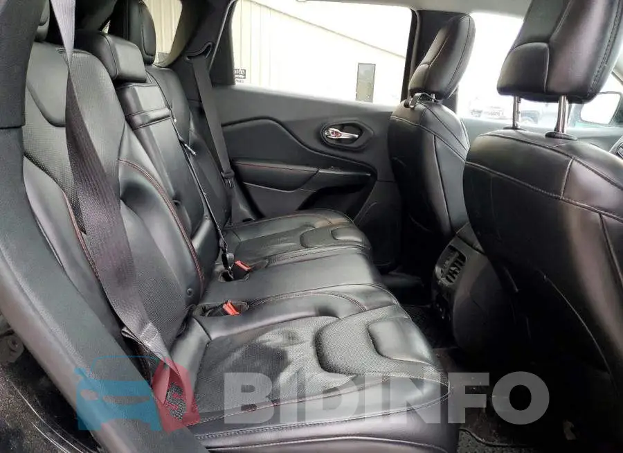 1C4PJMBN2KD224975 Photo# 11