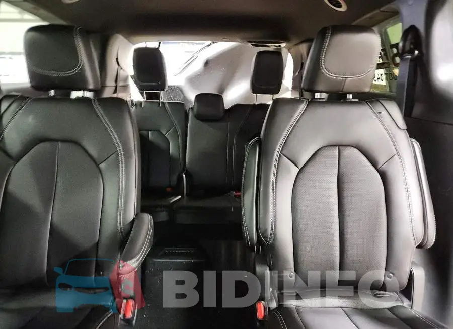 2C4RC1CG7SR610256 Photo# 10