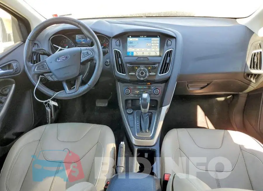 1FADP3N28HL272398 Photo# 8