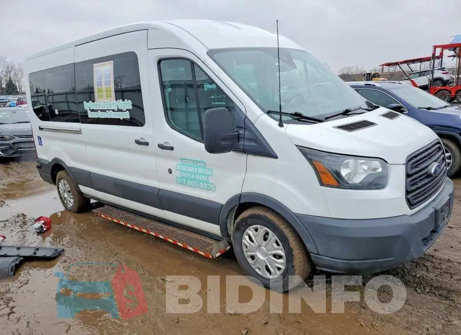 1FBZX2CM4HKA11875 Photo# 4