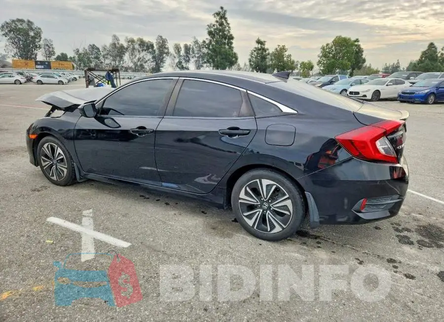 19XFC1E30HE031858 Photo# 2