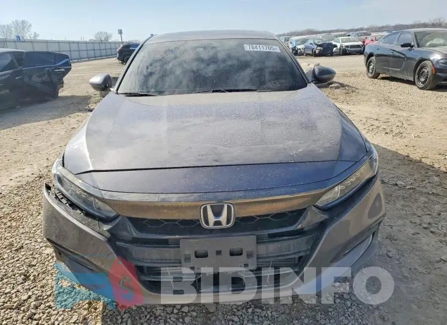1HGCV2F37KA021826 Photo# 5