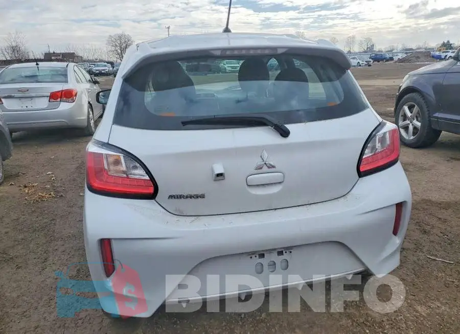 ML32AUHJ4RH008808 Photo# 6
