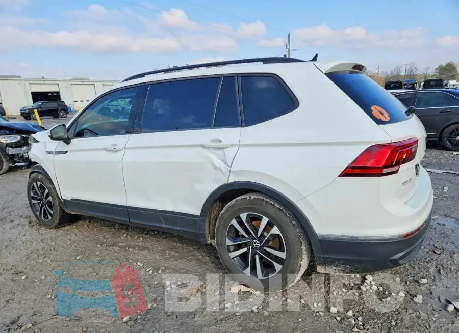 3VVRB7AX9RM172965 Photo# 2