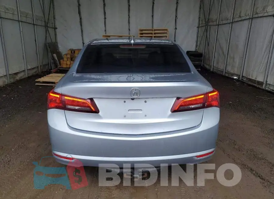 19UUB1F53HA800674 Photo# 6