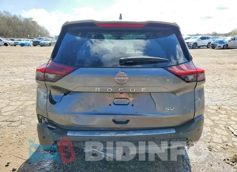 JN8BT3BA1PW422619 Photo# 6