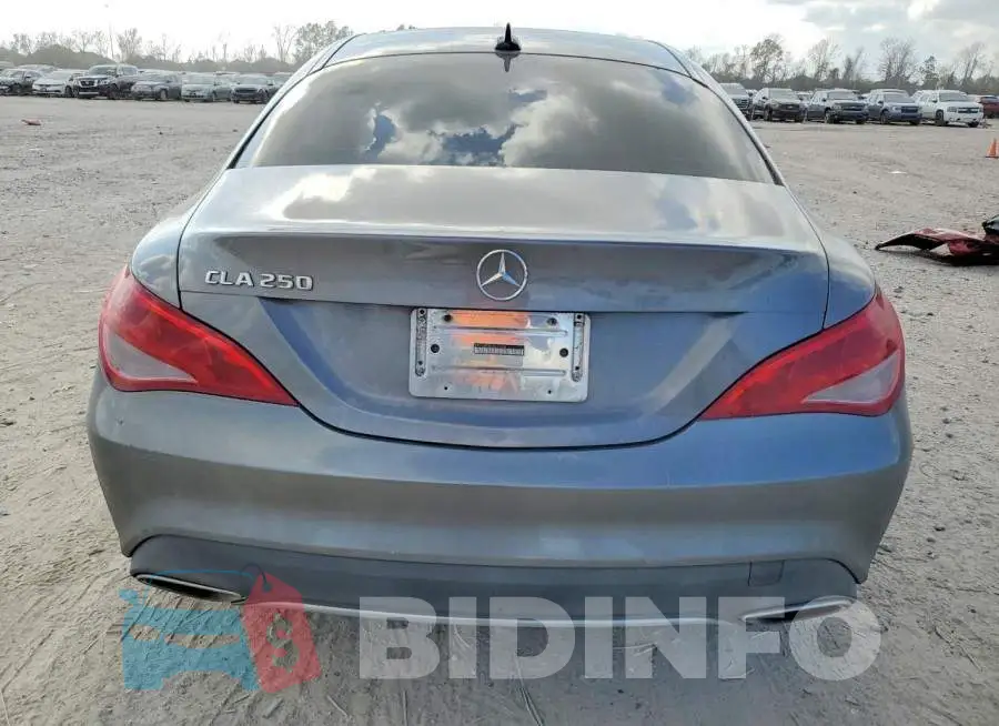 WDDSJ4EB6JN631028 Photo# 6