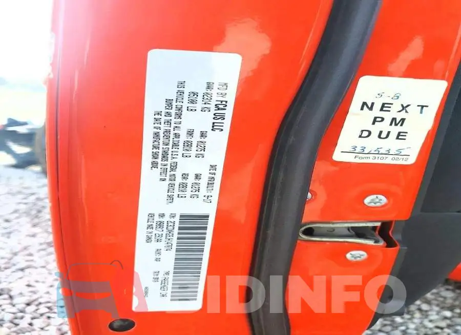 2C3CDXHG9JH147074 Photo# 12