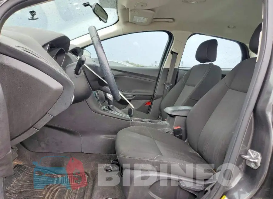 1FADP3F23JL202523 Photo# 7