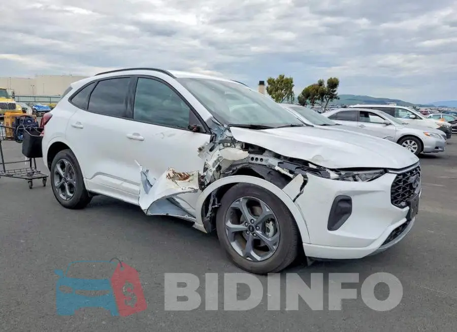 1FMCU9MN3PUB44801 Photo# 4