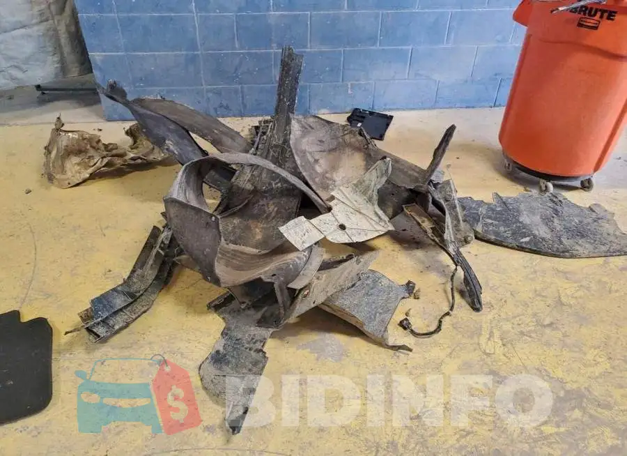 1HGCY1F30PA041389 Photo# 12