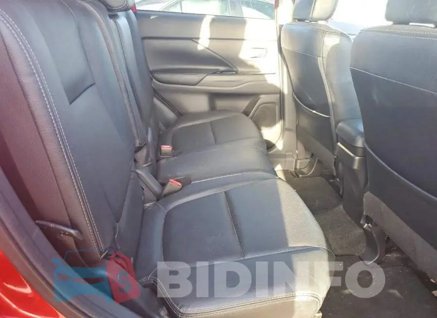 JA4AD3A38JZ066144 Photo# 10