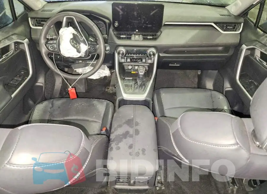 2T3C1RFV4PW240174 Photo# 8