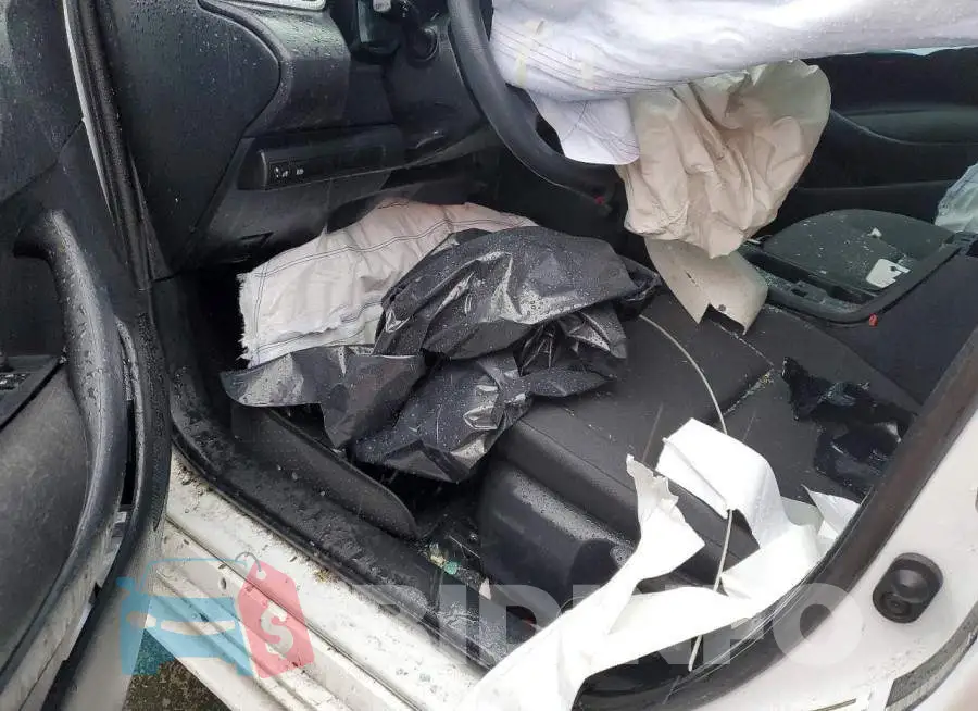 5YFB4MDE1RP121942 Photo# 8