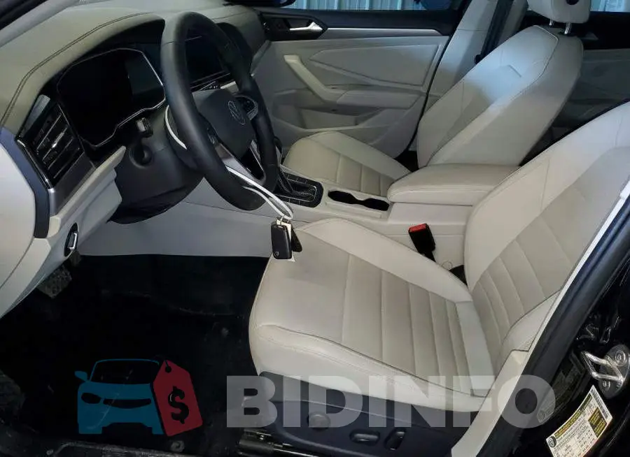 3VW7M7BU2NM006475 Photo# 7
