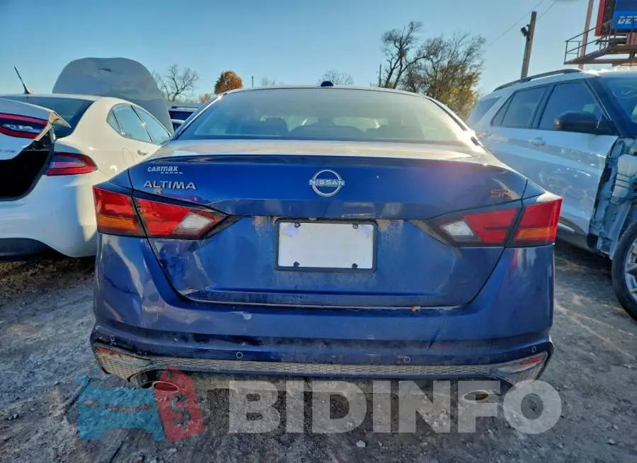 1N4BL4CV3PN368013 Photo# 6