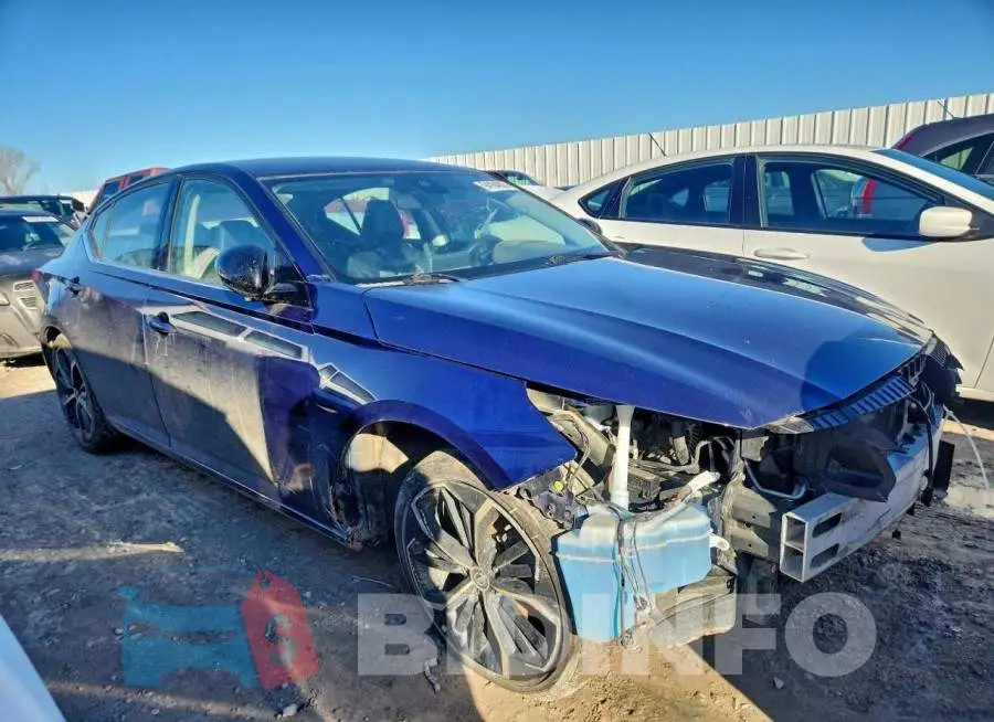 1N4BL4CV3PN368013 Photo# 4