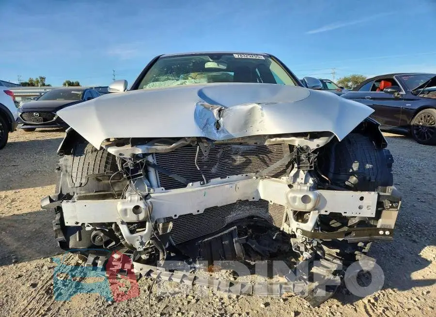 WDDWF8DB9LR530525 Photo# 5
