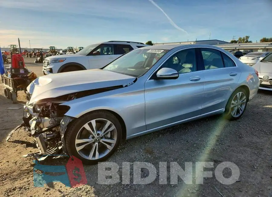 WDDWF8DB9LR530525 Photo# 1