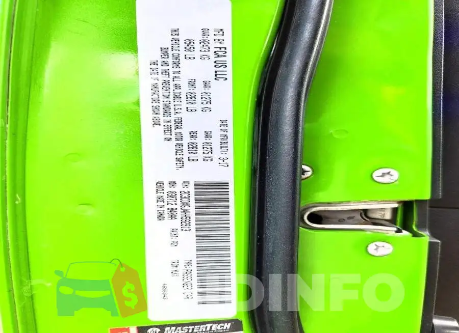 2C3CDXGJ4HH592913 Photo# 12