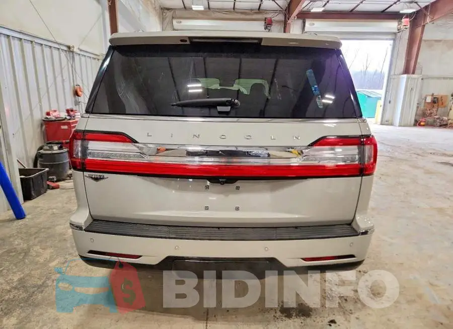 5LMJJ3LT5KEL09325 Photo# 6