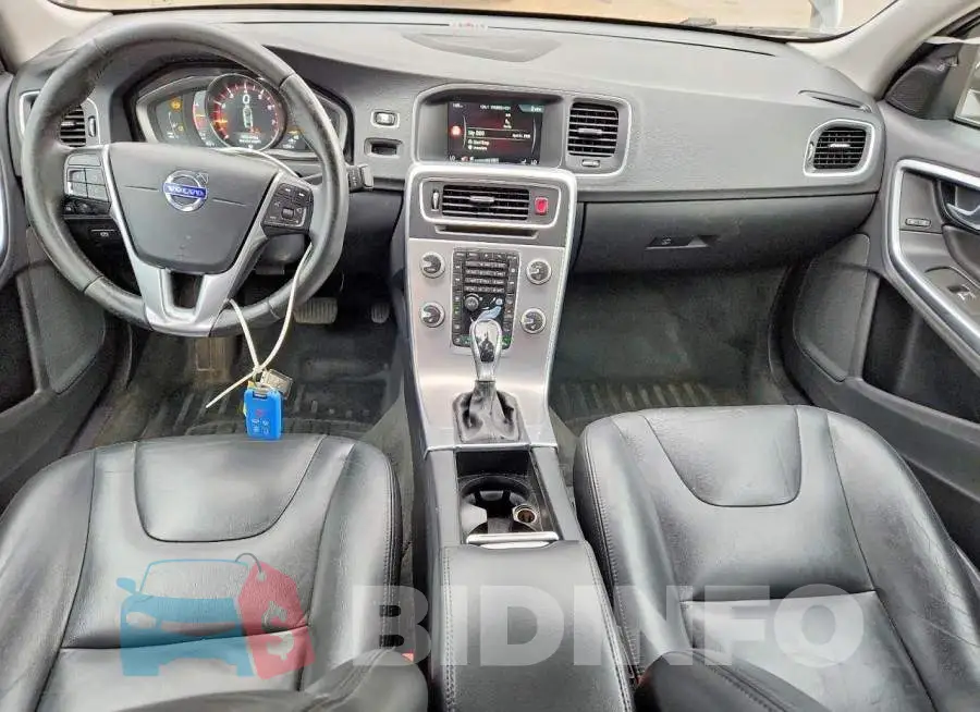 LYV402TK6HB134682 Photo# 8