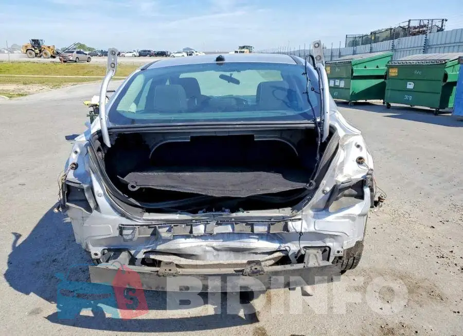 1FADP3F27JL313530 Photo# 6