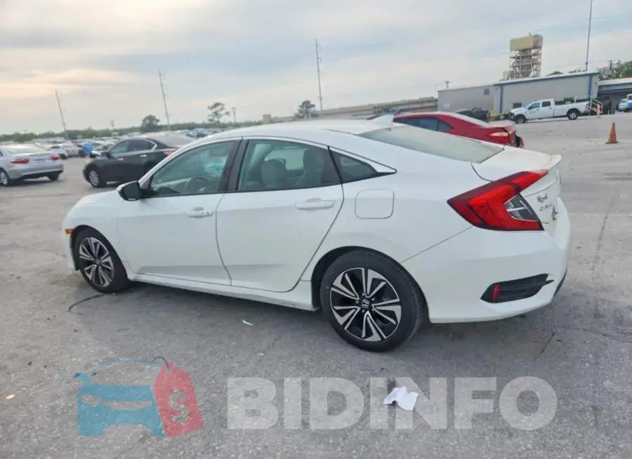 19XFC1F75HE032747 Photo# 2