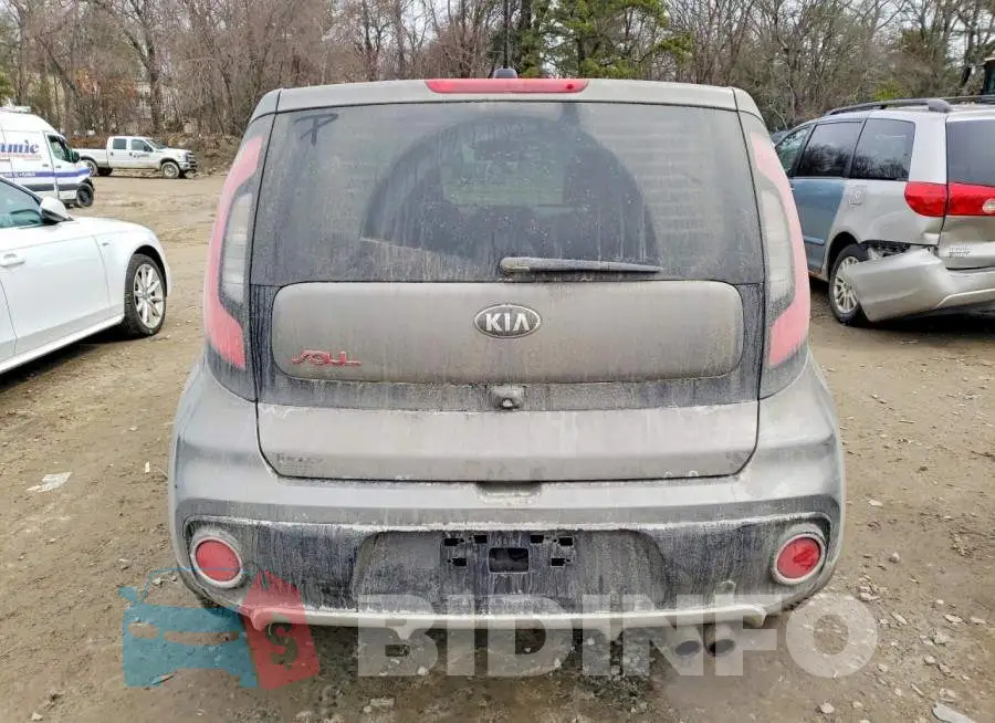 KNDJX3AA8J7526541 Photo# 6