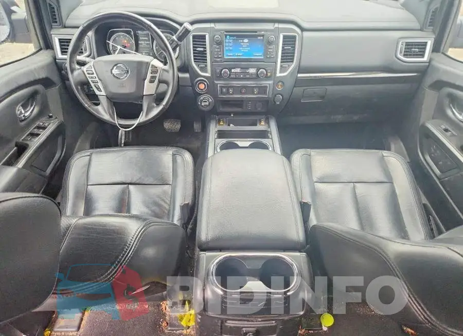 1N6AA1E56JN546122 Photo# 8