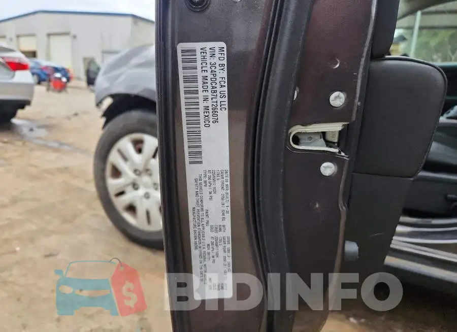 3C4PDCAB7LT266076 Photo# 12