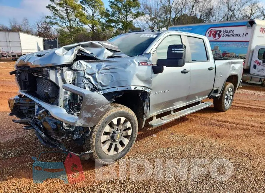 1GC4YME70RF468165 Photo# 1