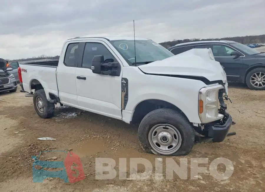 1FT7X2BAXRED38209 Photo# 4