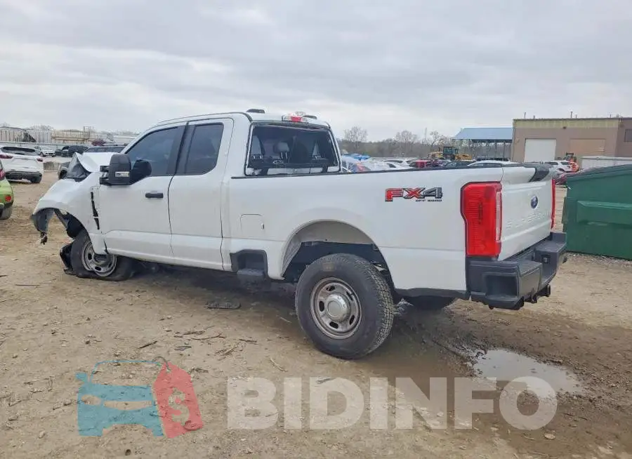 1FT7X2BAXRED38209 Photo# 2