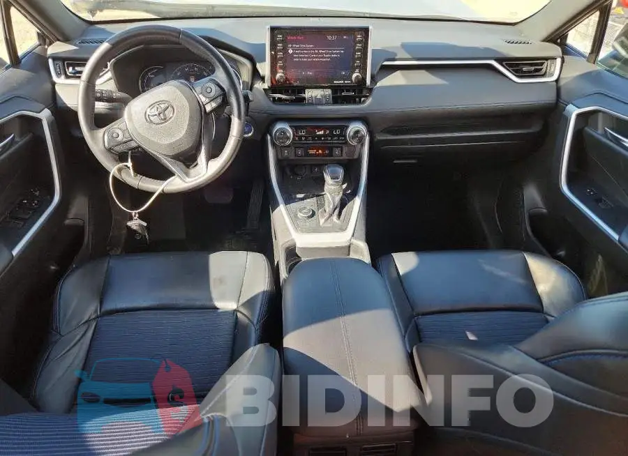 2T3E6RFV6LW001763 Photo# 8
