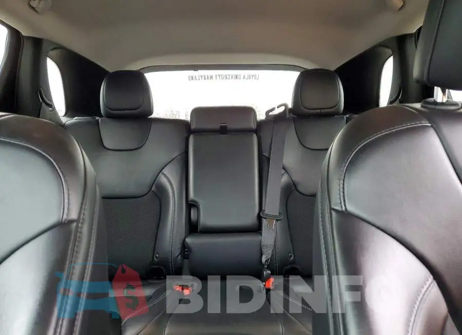 1C4PJMLB1KD426775 Photo# 10