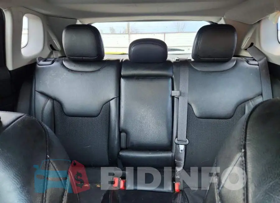 3C4NJDDB2NT170487 Photo# 10