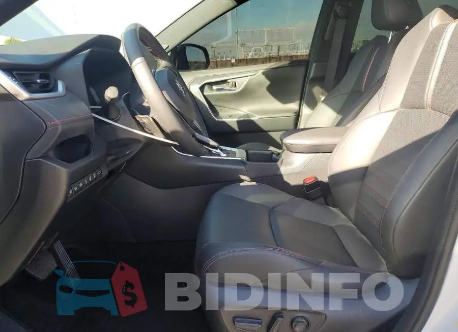 JTMFB3FV1PD148542 Photo# 7