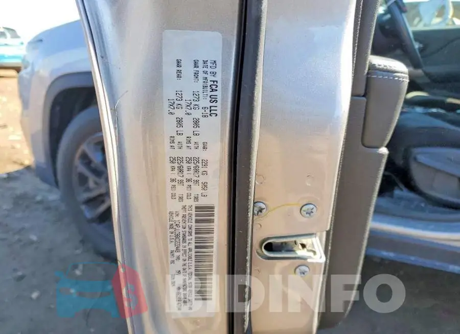 1C4PJLCB6KD222449 Photo# 12