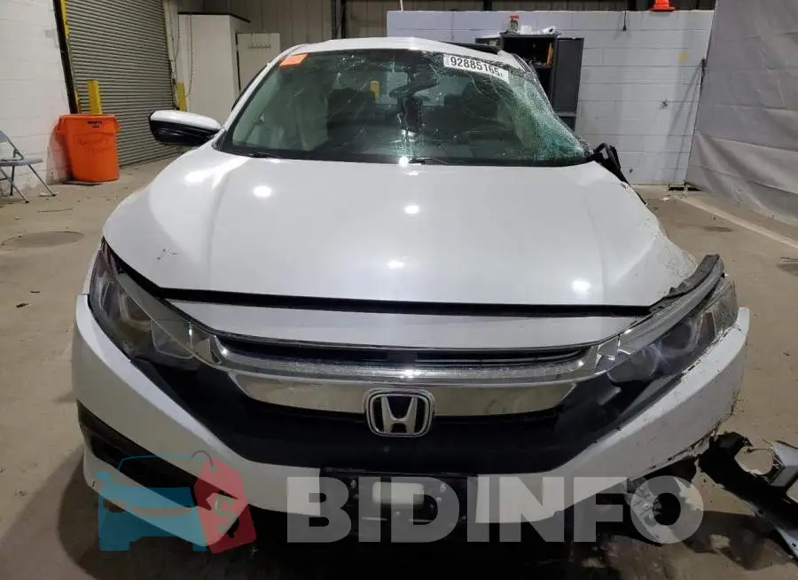 19XFC2F76HE218450 Photo# 5