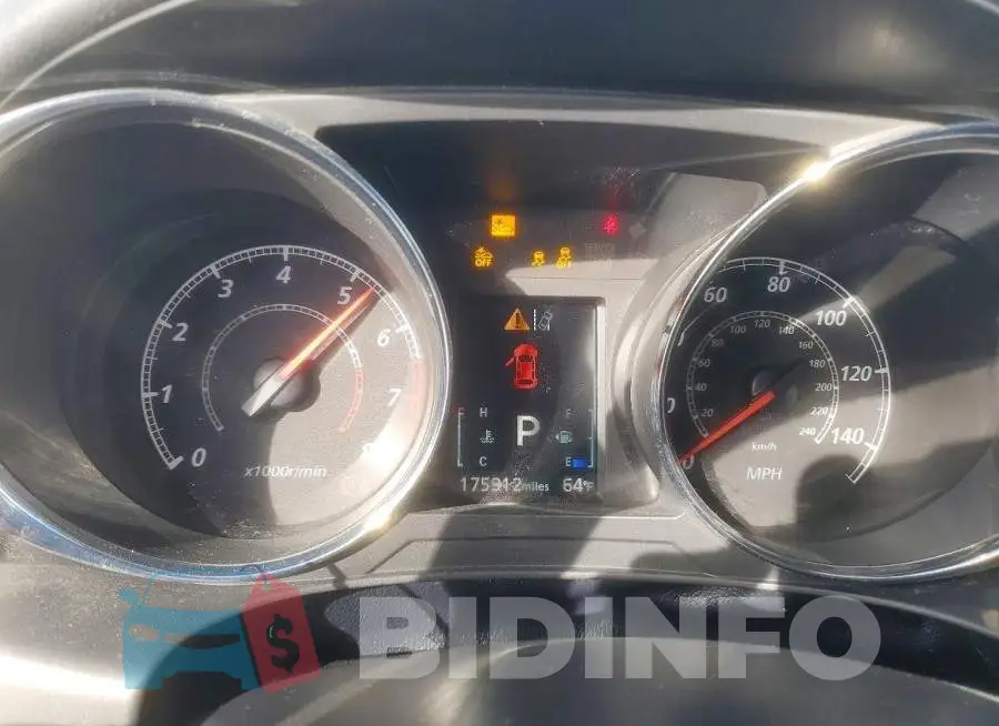 JA4APVAU4MU017553 Photo# 9