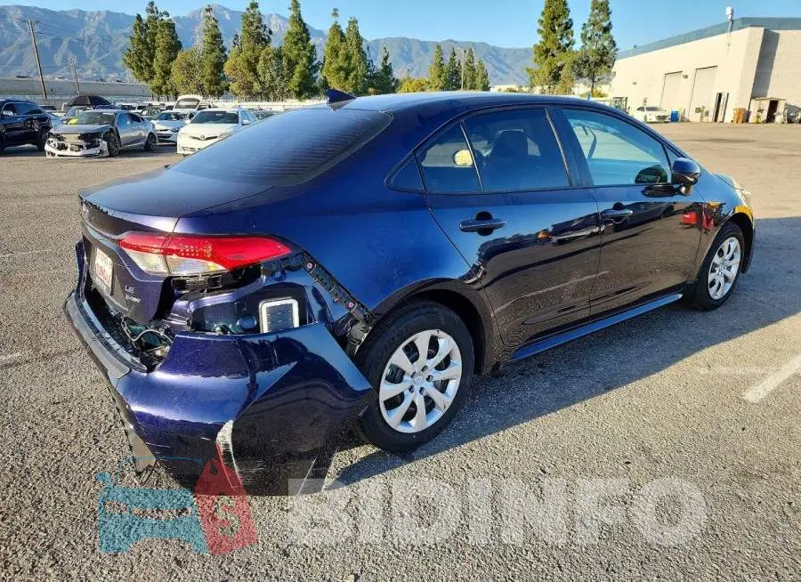JTDBCMFE2T3132755 Photo# 3