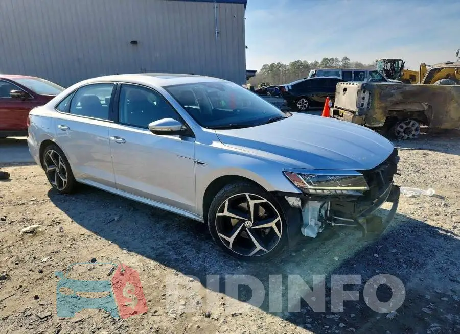 1VWMA7A31LC014490 Photo# 4
