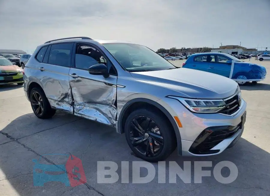 3VVCB7AX9PM025046 Photo# 4