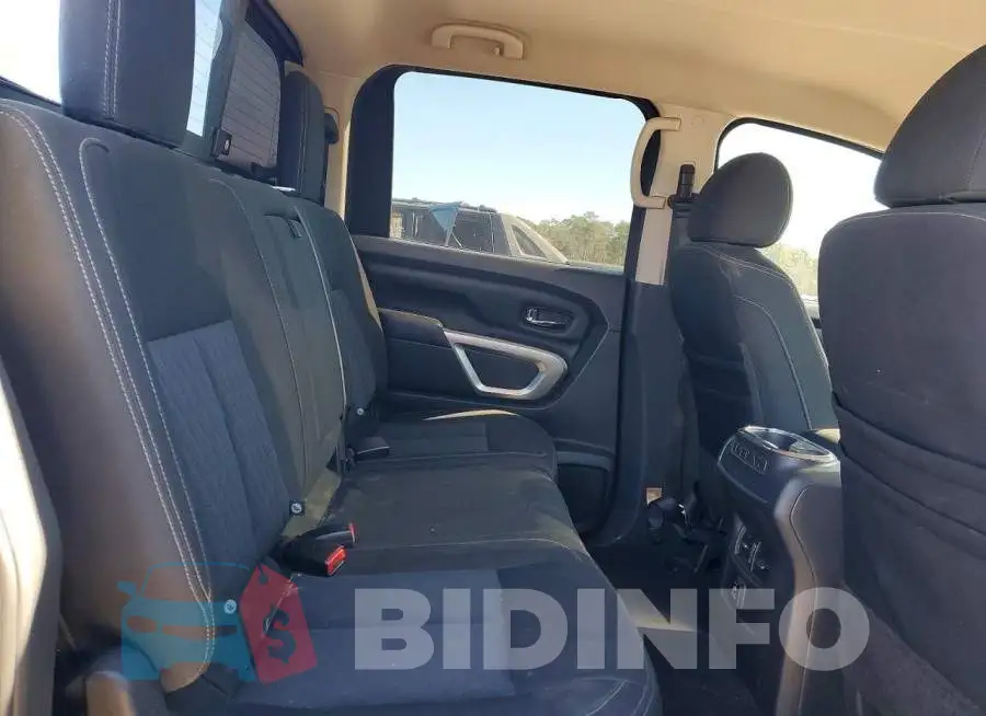 1N6AA1E64HN534621 Photo# 10