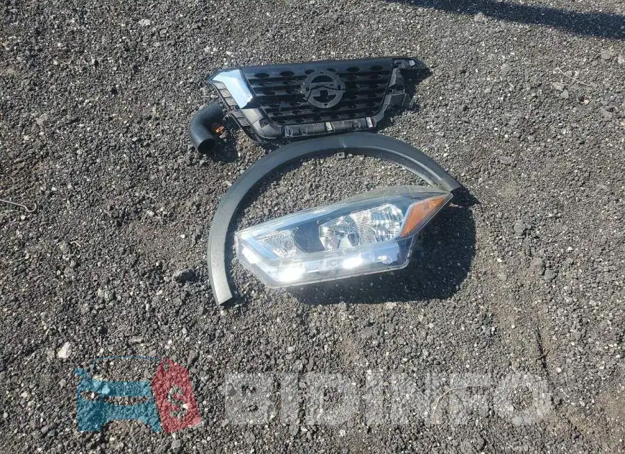 3N1CP5CU4JL543721 Photo# 12