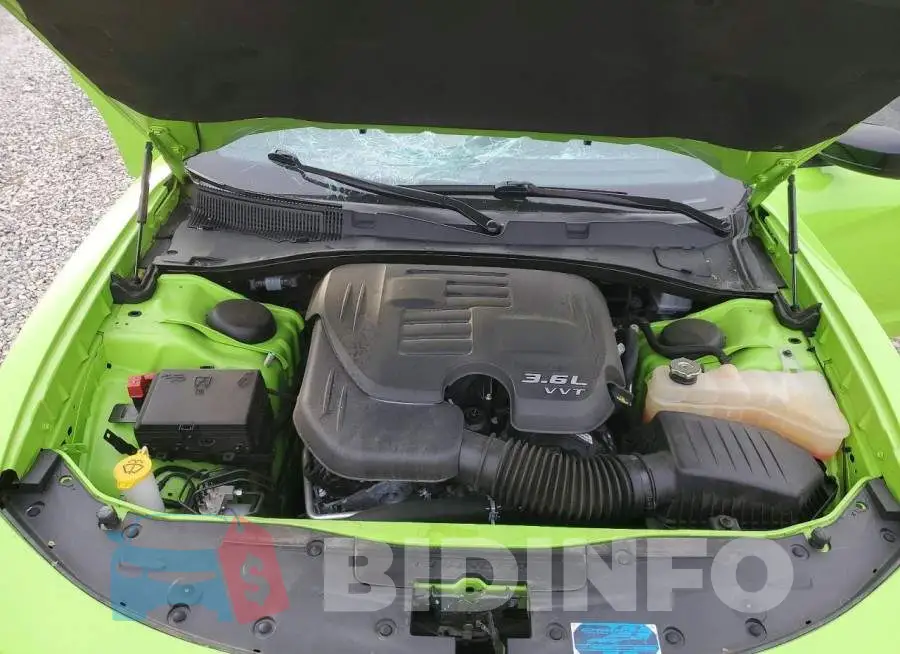 2C3CDXMGXPH565352 Photo# 11
