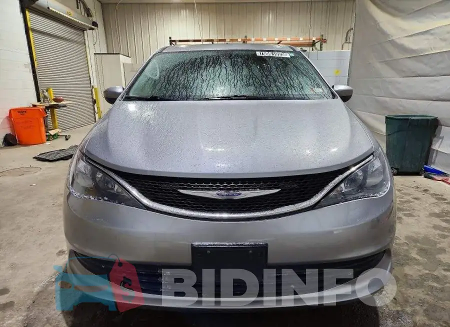 2C4RC1CG8KR678842 Photo# 5