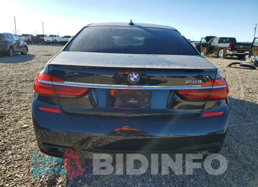 WBA7F0C52JGM22507 Photo# 6