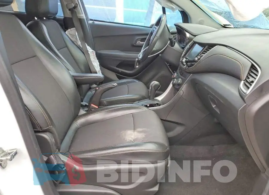 KL7CJLSB8HB217657 Photo# 7